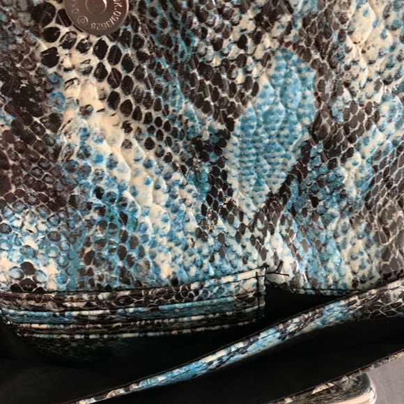 Kenneth Cole Clutch - Picture 3 of 4